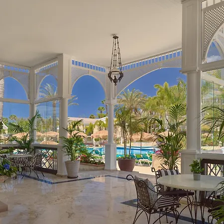Gran Oasis Hotel 4*