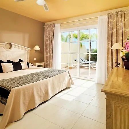 Hotel Gran Oasis 4*