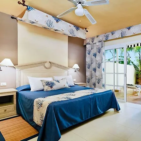 Hotel Gran Oasis 4*